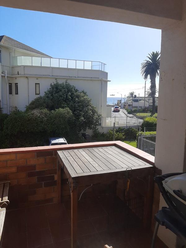 To Let 2 Bedroom Property for Rent in Fish Hoek Western Cape